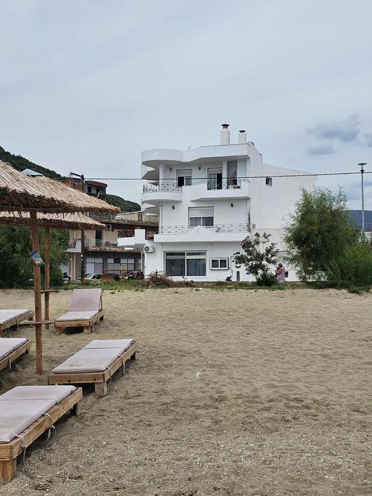 Beach Apartment B Nea Karvali Dış mekan fotoğraf